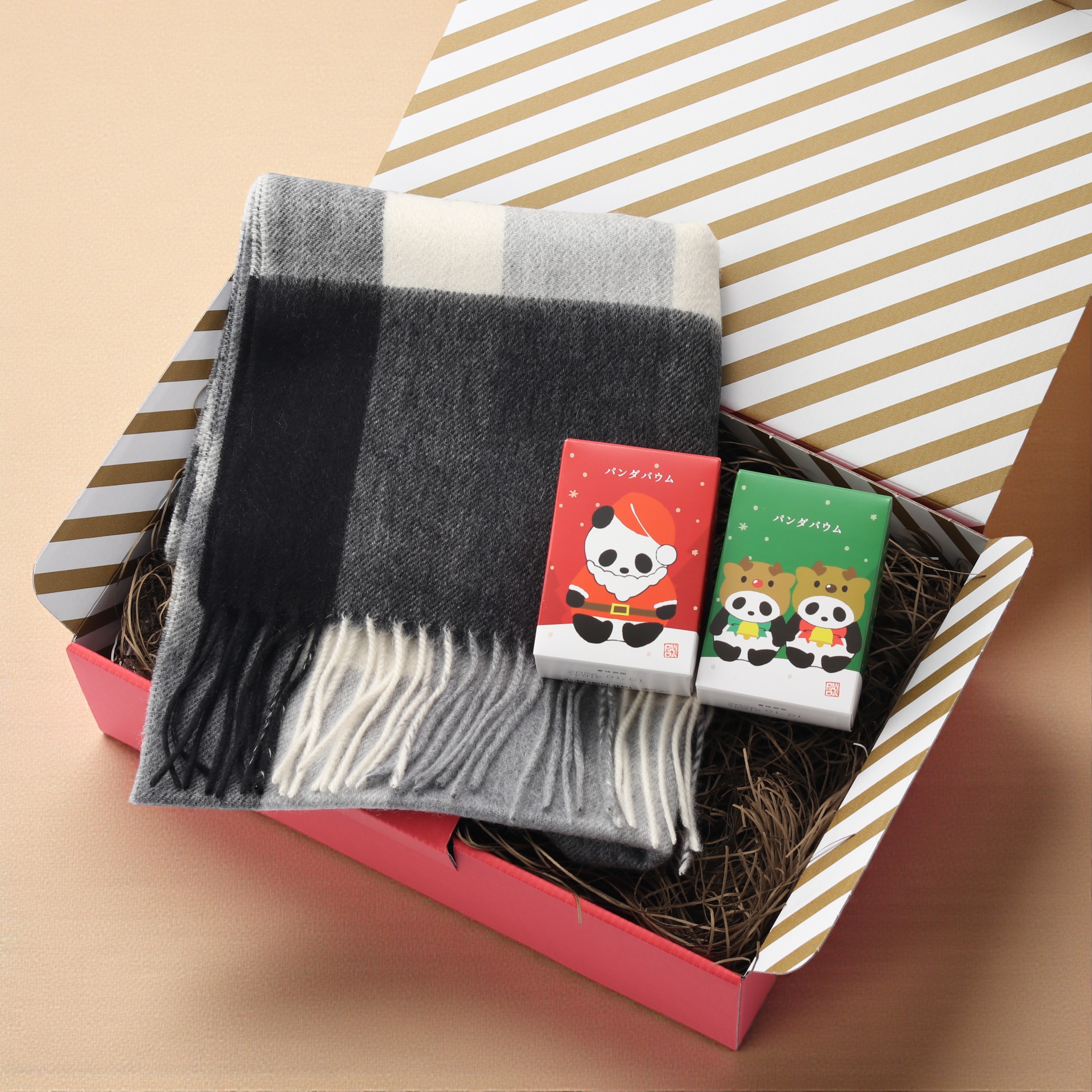 クリスマスボックス付】カシミアマフラーとパンダバウムのセット
